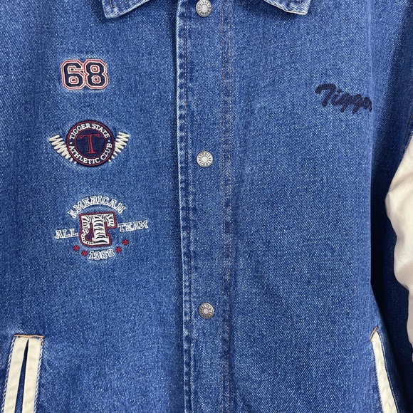 Men’s Vintage Disney Tigger Jean Jacket - Picture 8 of 10